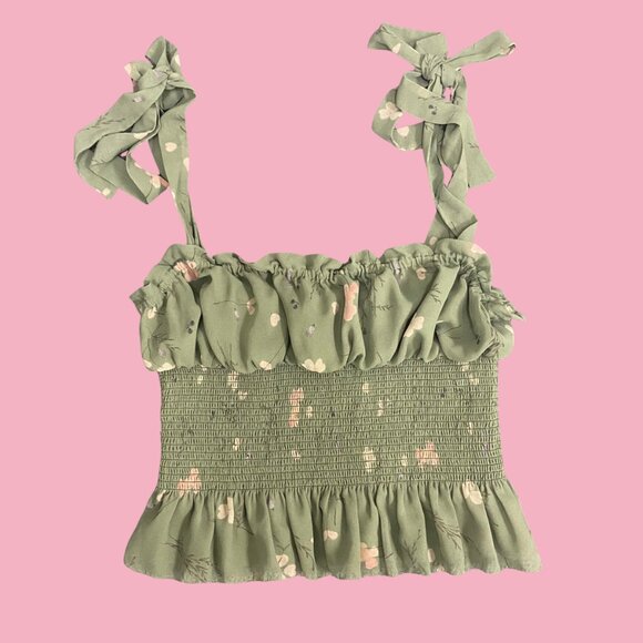 🌿 Wilfred Green Floral Smocked Ruffle Crop Top – Size S 🌿 - Picture 2 of 6